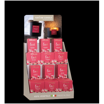 Espositore da banco della nuova linea “ Lei è” contenente in totale 18 candele Espositore da banco della nuova linea “ Lei è” contenente in totale 18 candele